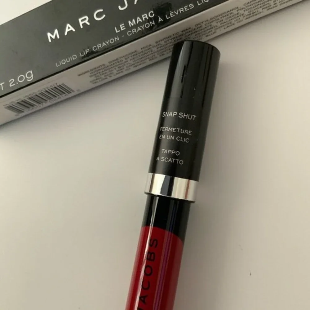 Marc Jacobs Le Marc How Rouge Liquid Lip Crayon Matte Red